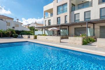 Apartment for 6 People in Playa del Port de Pollença, Pollença, Photo 1