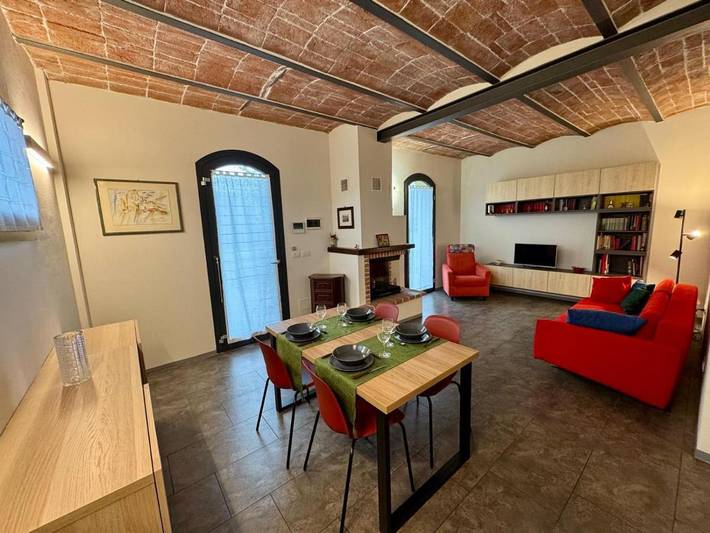Appartamento per 4 persone, con Terrazza e Giardino nonché Panorama a Zola Predosa