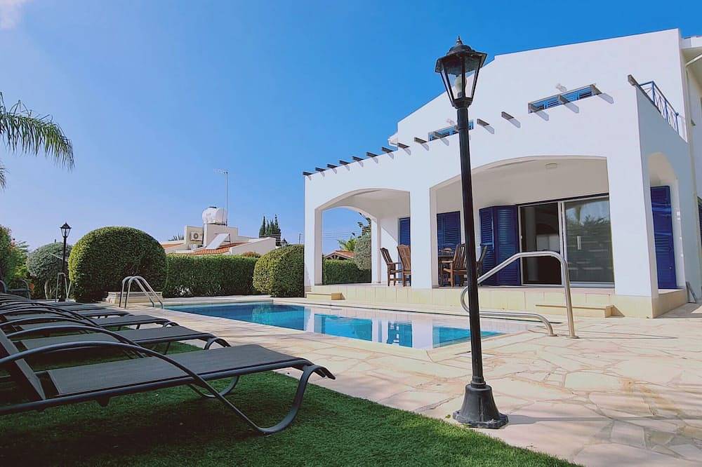 Casa vacanza a Peyia a partire da 184€ a notte