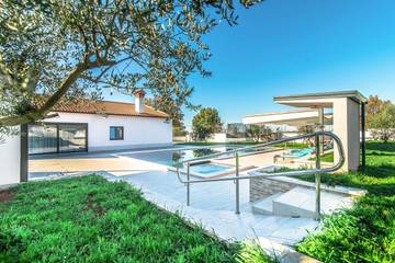 Villa für 8 Personen, mit Garten und Terrasse in Istrien