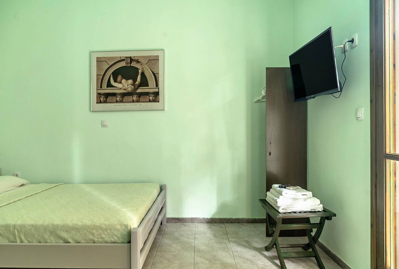Entire studio, Studio Apartment 'Old Boat Double Studio 2' with Sea View, Wi-Fi and Air Conditioning in Nikiana, Alexandros