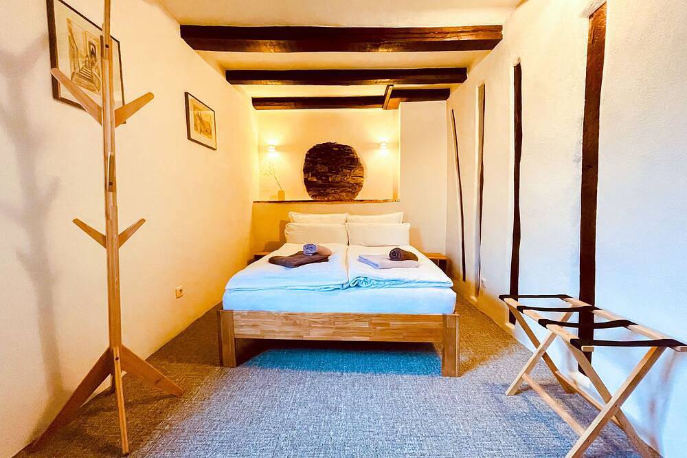 Großes Winzerhaus mit Whirlpool, Sauna & Garten in Bremm, Cochem-Zell