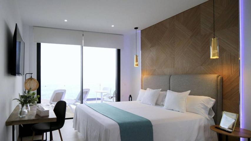 Maison d’hôte pour 2 personnes, avec terrasse et vue ainsi que piscine et jardin à Tarifa - 2