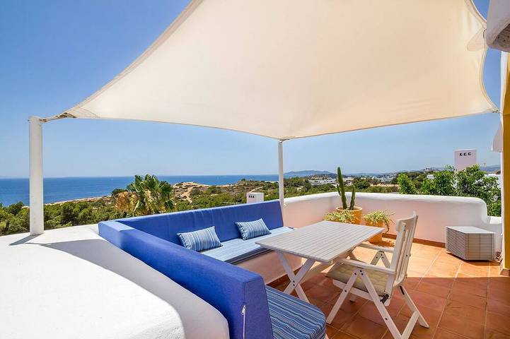 Villa pour 6 personnes, avec jardin et jacuzzi ainsi que balcon et piscine à Cap Martinet