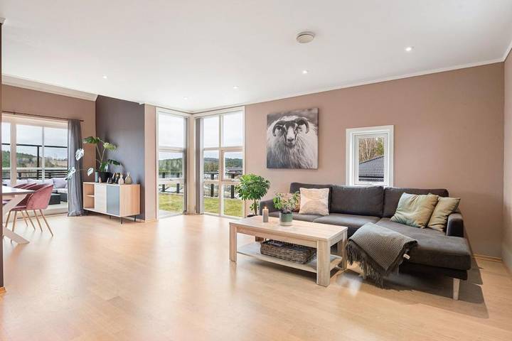Ferienhaus für 7 Personen, mit Whirlpool und Terrasse sowie Garten in Halden - 2