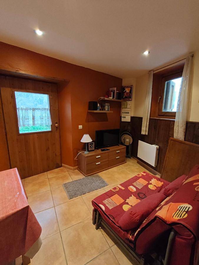 Appartement entier, One-Bedroom Apartment in Porté-Puymorens, Parc naturel régional des Pyrénées catalanes