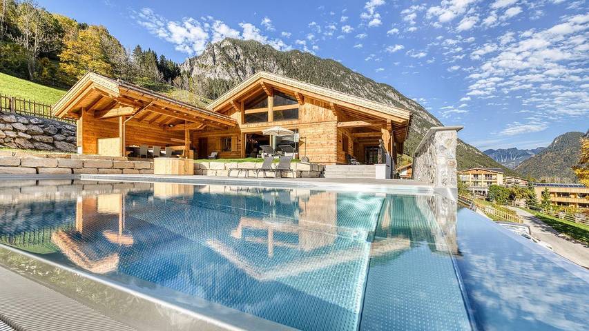 Hütte für 10 Personen, mit Garten und Pool in Brand
