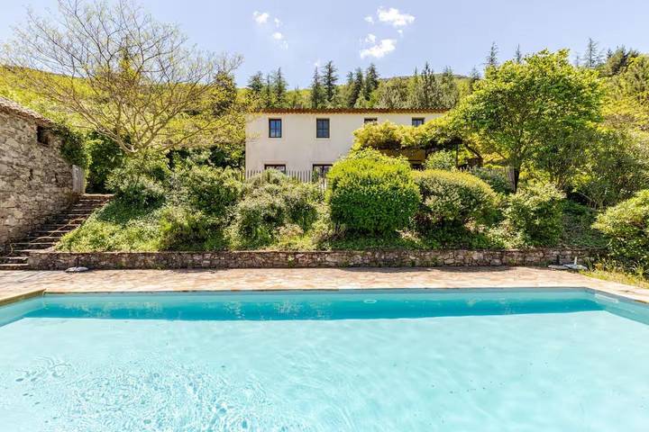 Chalet para 12 personas, con terraza y vistas además de piscina y jardín, Se admiten mascotas - 1