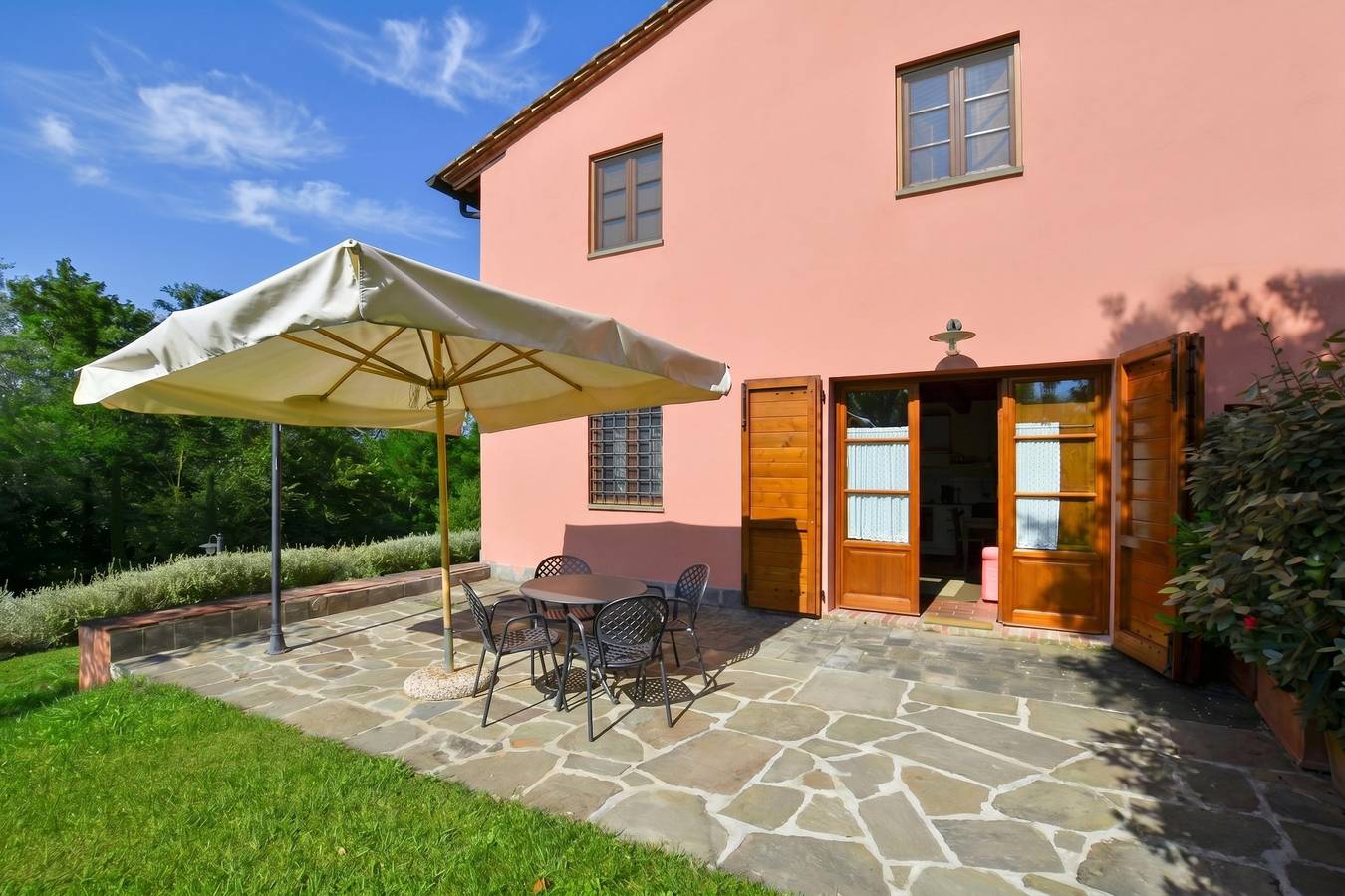 Appartamento intero, Francigena 8 in Castelfiorentino, Firenze province