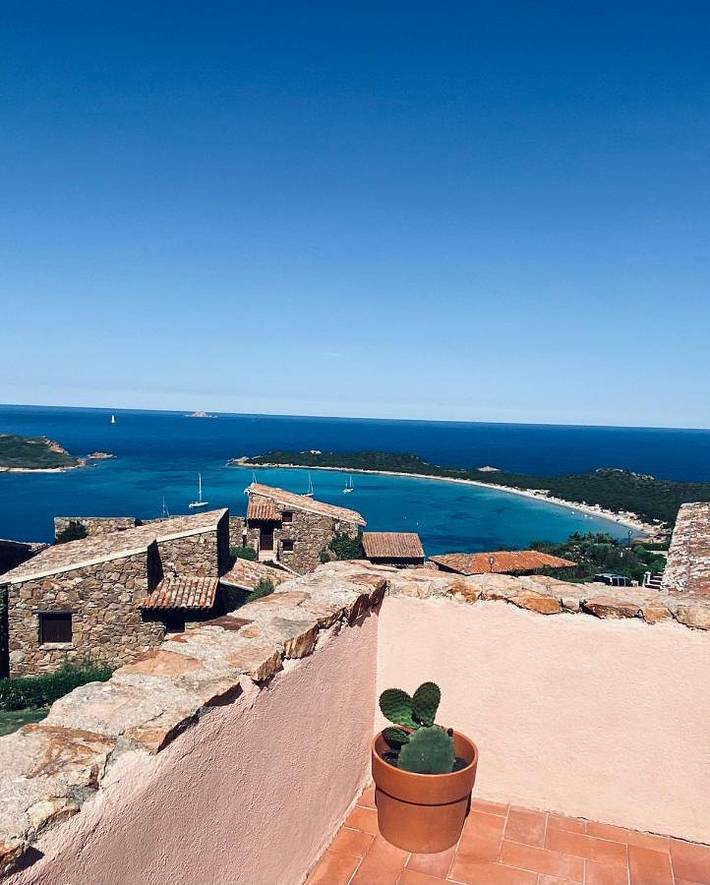 Appartamento per 2 persone, con Terrazza e Giardino nonché Piscina a Capo Coda Cavallo