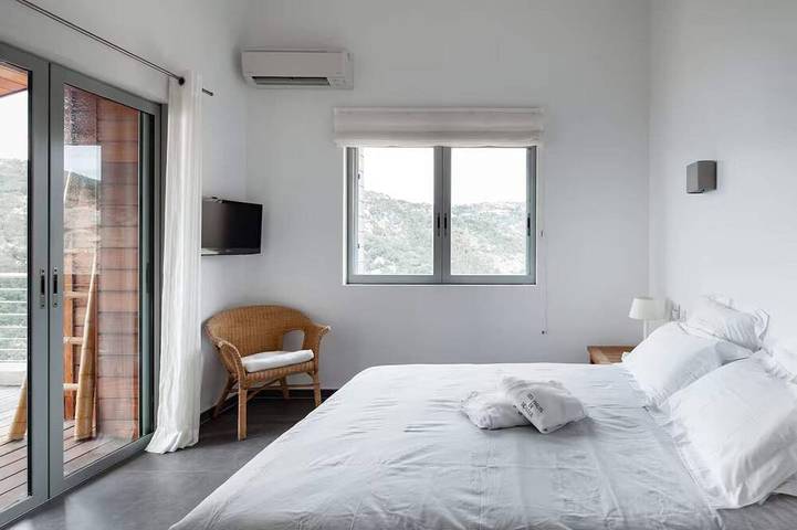Location de vacances pour 14 personnes, avec balcon et piscine dans Office de Tourisme Porto Vecchio Sud Corse - 4