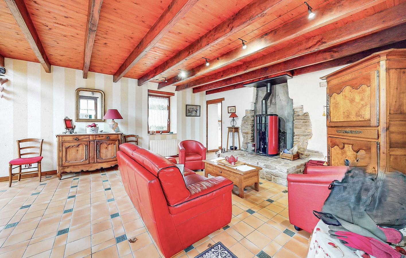 Appartement moderne au bord du lac avec parking et WiFi in Saint-Lyphard, Côte d'Amour