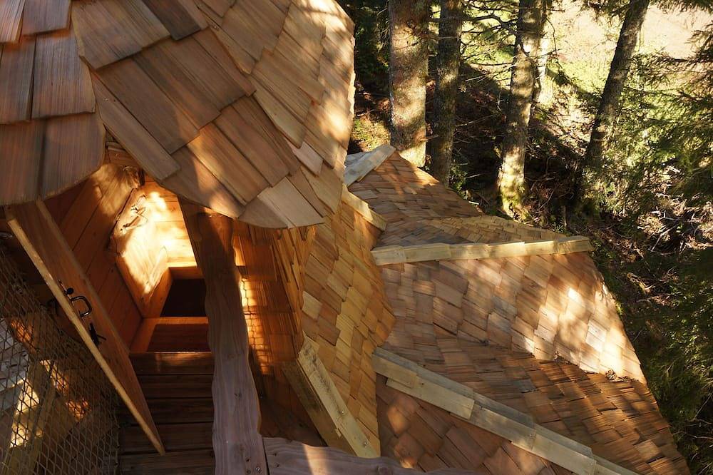 Cabane Au Brendezi-Cabaña de madera-Confortable-Baño privado-Al lado de la cu... in La Tour-d'Auvergne, Parque Natural Regional Volcans d'Auvergne