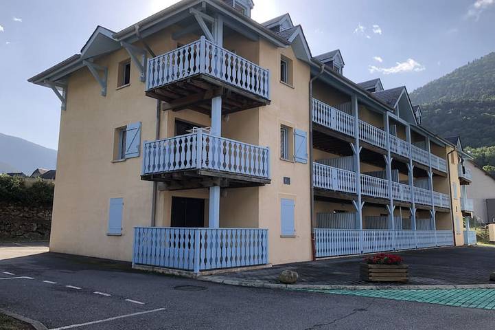 Entire apartment, Apartment Arreau in Arreau, French Pyrenees