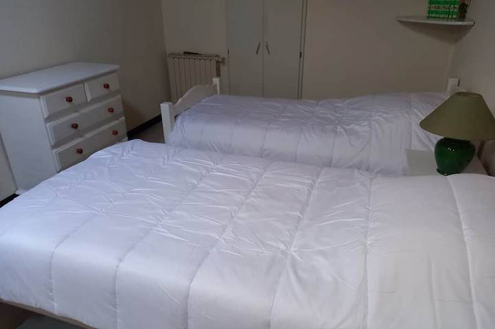 Location de vacances pour 10 personnes, avec terrasse et jardin, animaux acceptés à Saint-Vivien-de-Médoc - 2