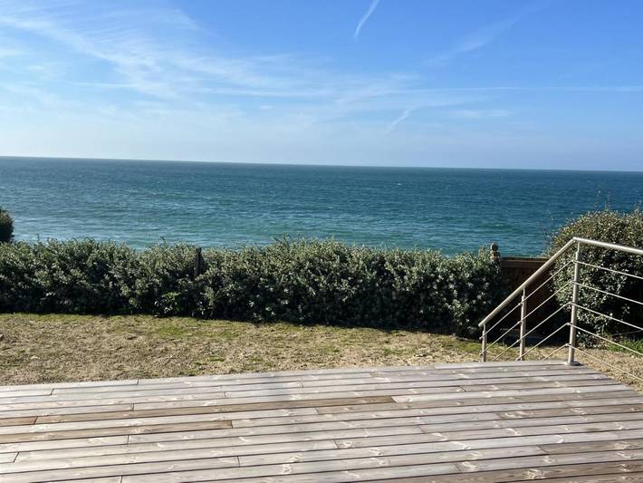 Location de vacances pour 2 personnes, avec vue et jardin à Les Pieux - 2