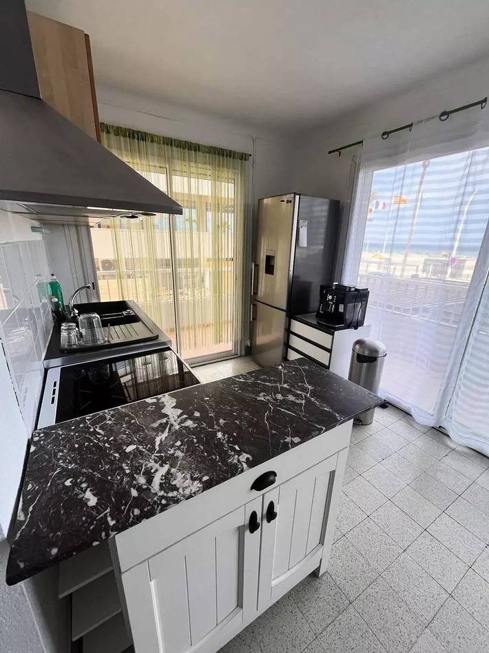 Gîte pour 4 personnes, avec terrasse dans Casino Du Canet En Rousillon - 3
