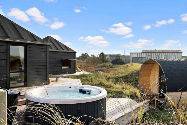 Ferienhaus für 6 Personen, mit Terrasse und Sauna sowie Whirlpool in Lakolk - 2