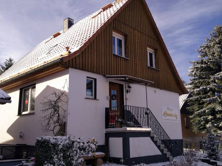 Ferienhaus für 9 Personen, mit Terrasse und Garten