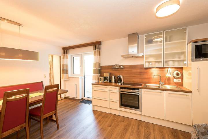 Appartement de vacances entier, Komfortwohnung "Arnika" (Preis f.angegebene Pers.) in Mathon, Massif de Verwall