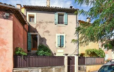 Gîte pour 4 personnes, avec terrasse et vue à Roussillon
