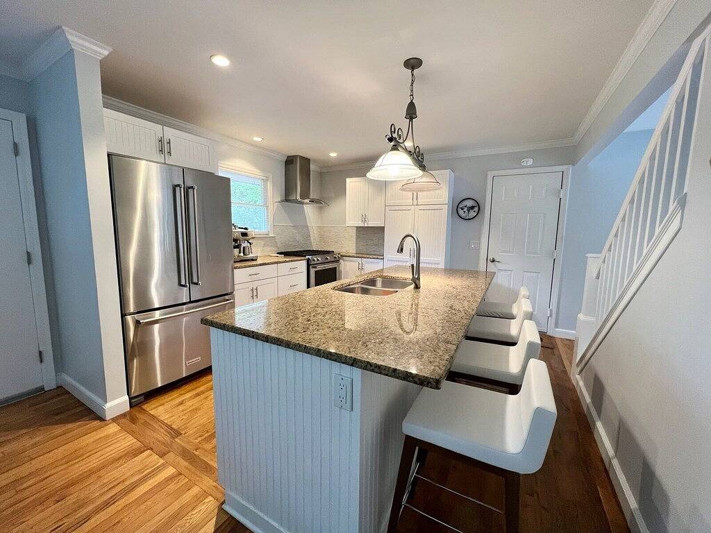 Paddle board? Beach Sunsets? Fine dining? Vineyards? This is the ideal getaway. in Noyack, Hamptons