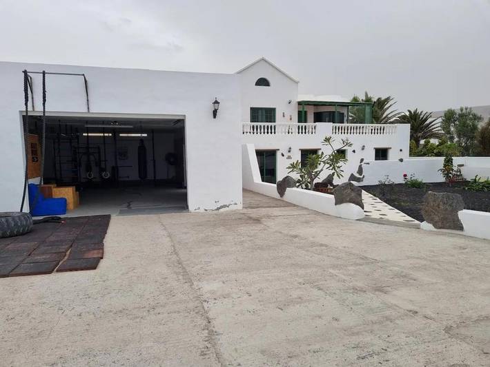 Apartament wakacyjny dla 4 osób, z Taras i Widok w Mala