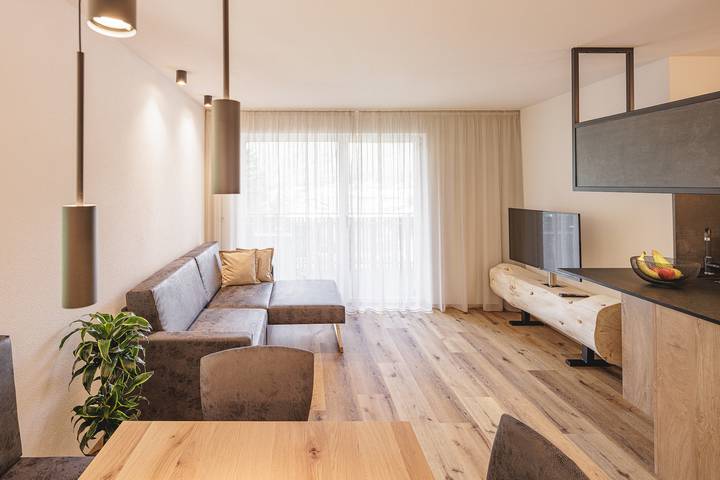 Holiday apartment for 8 people, with hot tub and garden as well as sauna in Italy
