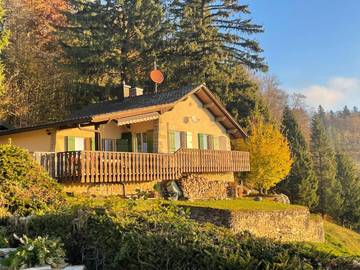 Gîte pour 6 personnes, avec jardin et vue dans Canton du Jura