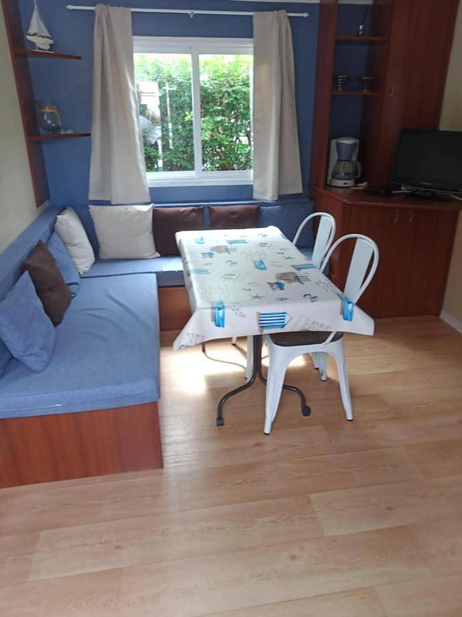 Location de vacances pour 4 personnes, avec terrasse et jardin à Bec-de-Mortagne - 4