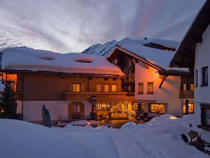 Hotel für 4 Personen, mit Balkon und Garten sowie Sauna in Au