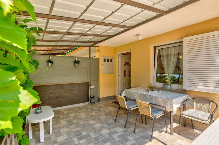 Ferienwohnung für 4 Personen, mit Balkon und Garten in Crikvenica - 2