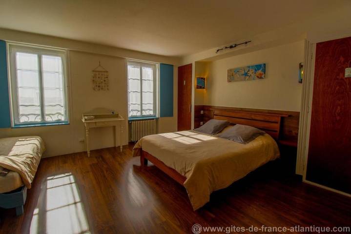 Chambre d’hôte pour 3 personnes, avec jardin et piscine à Chaillevette - 3
