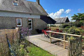 Gîte pour 6 personnes, avec jardin à Le Val-Saint-Père