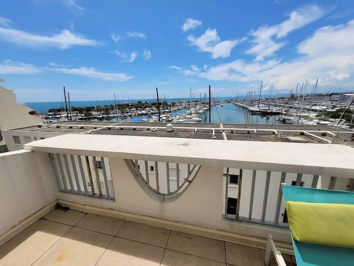 Gîte pour 4 personnes, avec terrasse dans Office De Tourisme La Grande Motte - 2