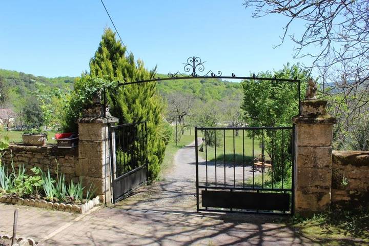 Location de vacances pour 9 personnes, avec vue et jardin à Vitrac - 2