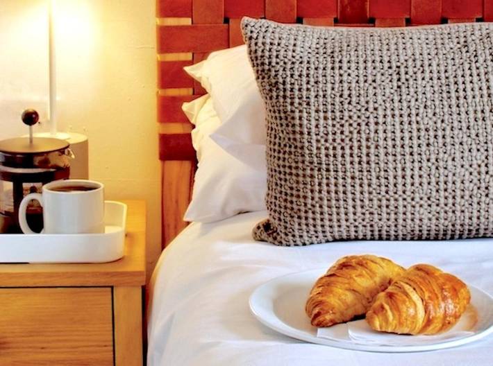 Bed and breakfast for 2 people, with Terrace and Garden as well as View in Exeter