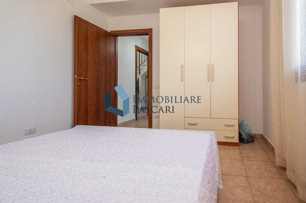 Villa Pietro a stone's throw from the sea 6 beds in Gorgo Lungo, Palermo Province