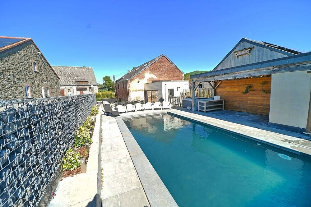 Geräumiger Aufenthalt in einer Poolvilla in Nassogne, Luxemburg Provinz