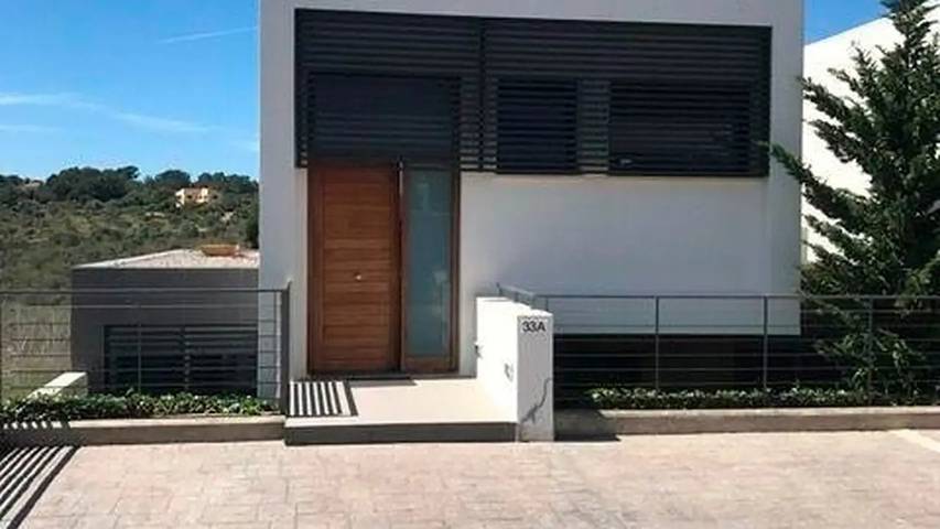 Finca für 6 Personen, mit Terrasse und Pool sowie Garten in Cala Mendia - 4