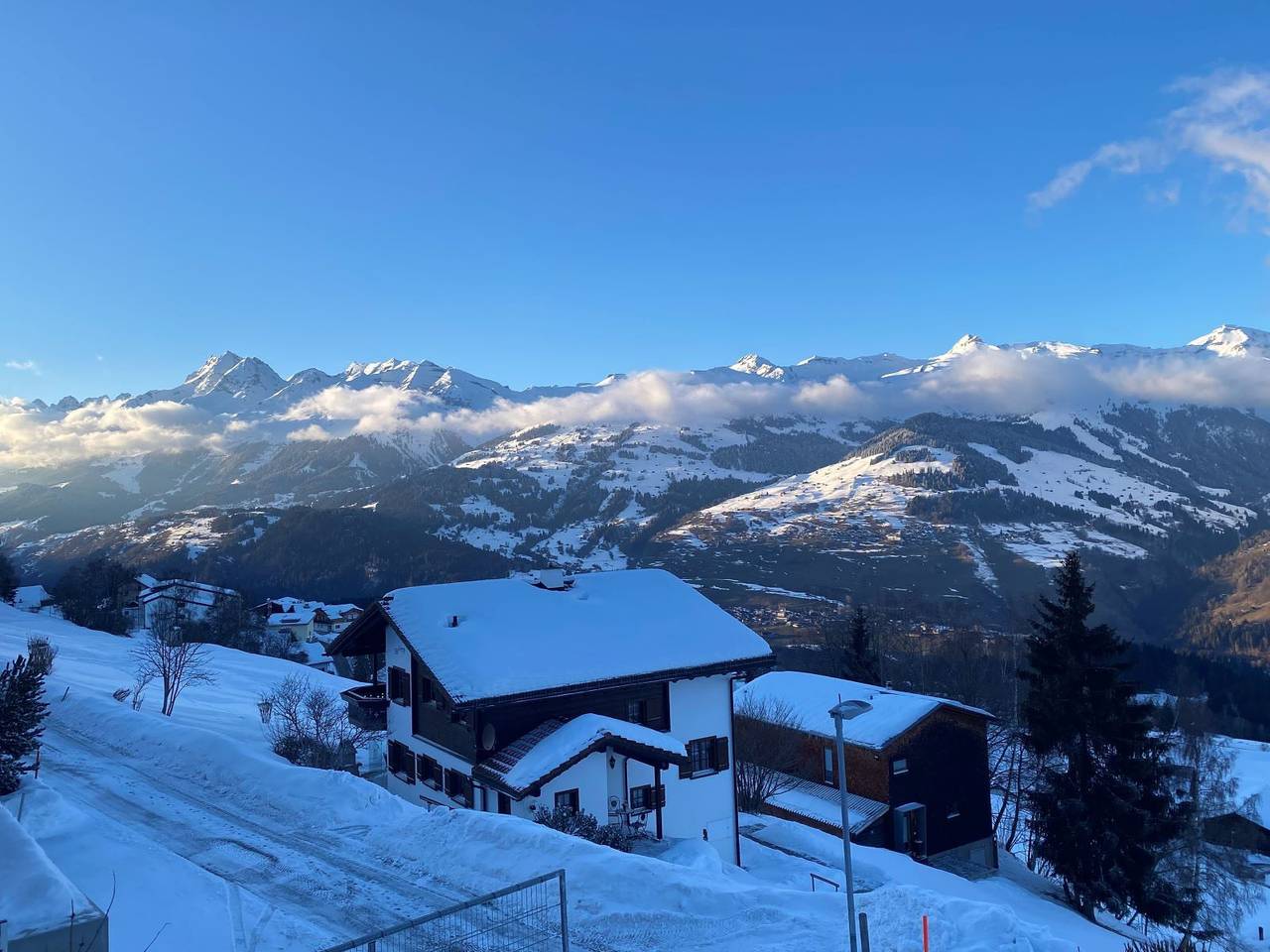 Ganze Ferienwohnung, Ferienwohnung Roda Mulin, Surcuolm - 3.5 Zimmer Ferienwohnung für max. 4 Pers. in Mundaun, Obersaxen-Mundaun