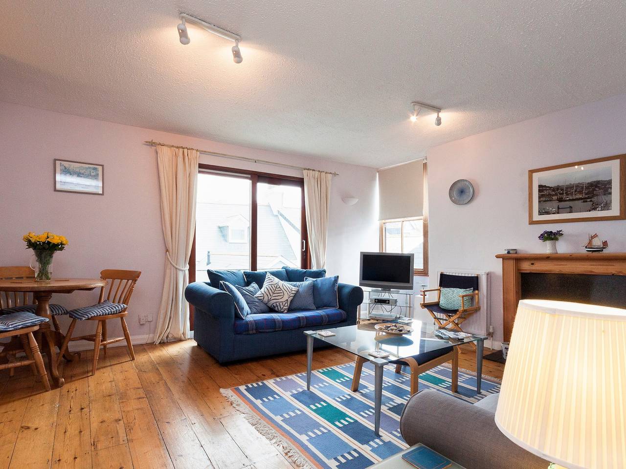 Lower Street 10 Flat 3 in Dartmouth, Devon