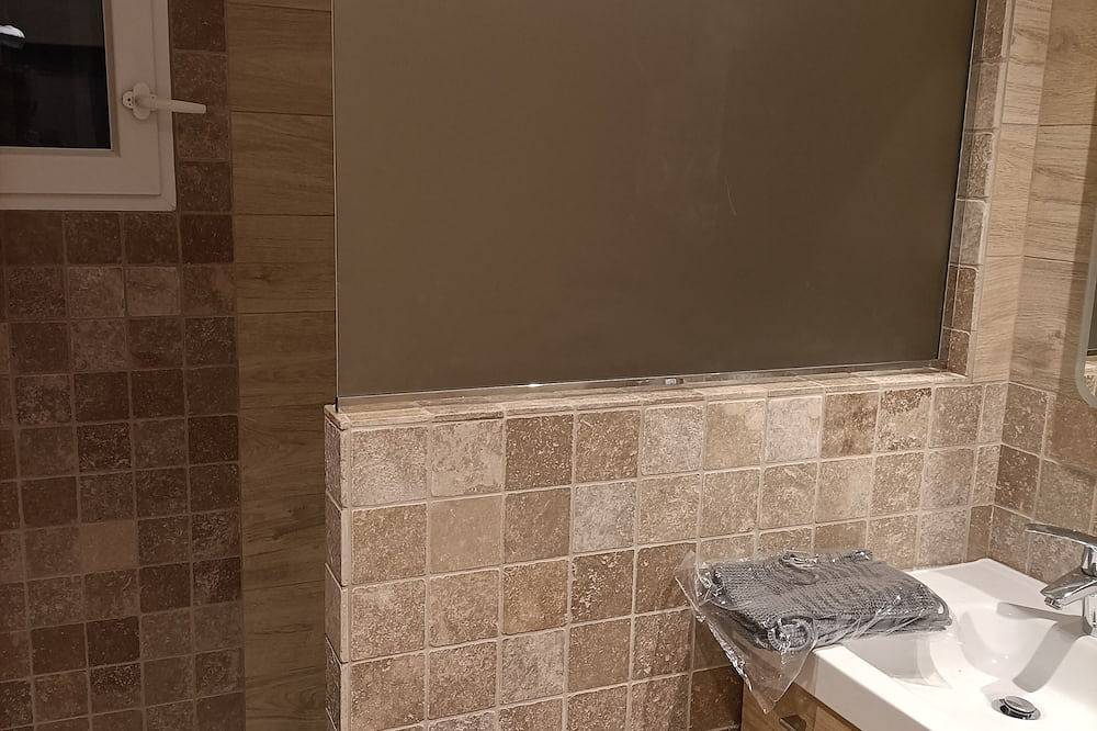 Superb apartment in the heart of Provence, near Avignon in Entraigues-sur-la-Sorgue, Vaucluse