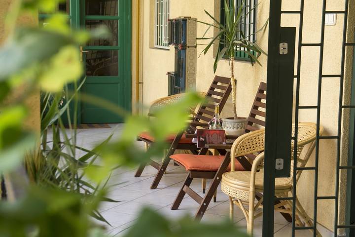Ganze Wohnung, Lebhaftes Apartment mit 3 Schlafzimmern im pulsierenden Herzen von Budapest in Budapest, Danube-Ipoly National Park