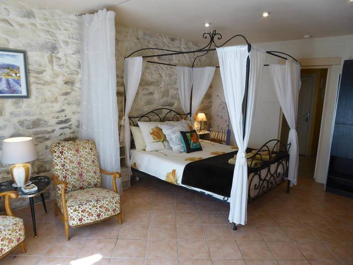 Gîte pour 2 personnes, avec piscine et jardin à Rognonas - 3