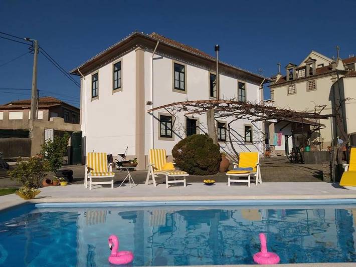 Maison d’hôte pour 7 personnes, avec Balcon et Terrasse ainsi que Jardin et Piscine à Ovar
