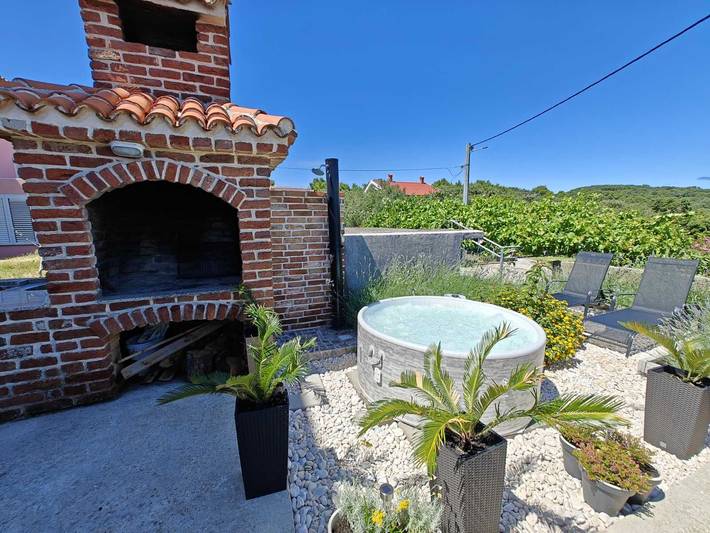 Ferienhaus für 6 Personen, mit Ausblick auf Rab