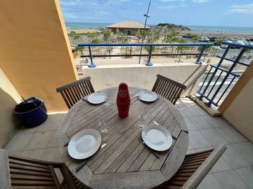 Gîte pour 4 personnes, avec terrasse dans Office De Tourisme Saint Pierre La Mer
