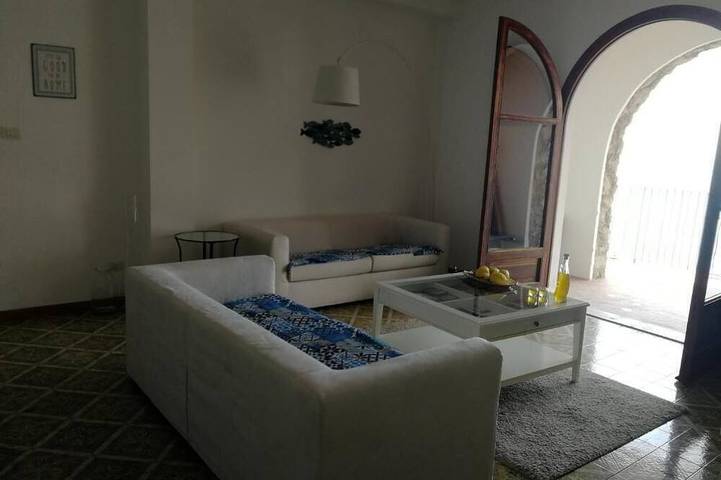 Fantastic cliffside villa—with ocean views on the Amalfi Coast in Praiano, Sorrento Coast