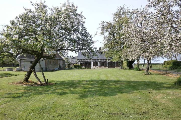 Gîte pour 5 personnes, avec terrasse et jardin, animaux acceptés à Saint-Riquier-ès-Plains